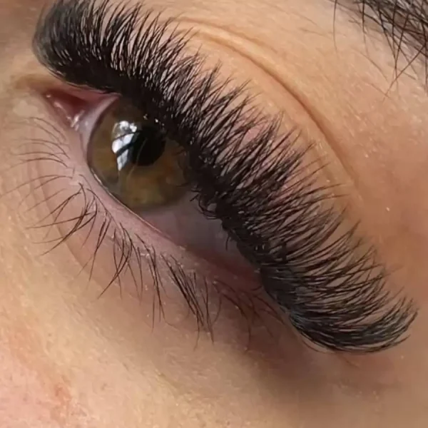 اکستنشن مژه در پونک