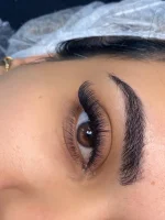 اکستنشن مژه در پونک